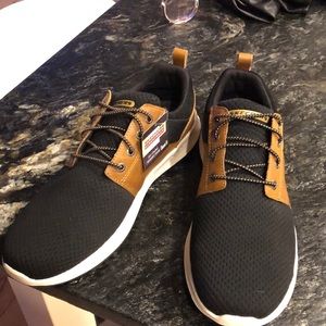 Men’s Air-Cole’s memory foam Skechers